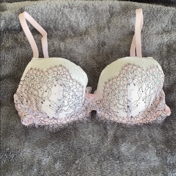 Victoria’s Secret Dream Angel’s Fashion Show Bra - Picture 1 of 7